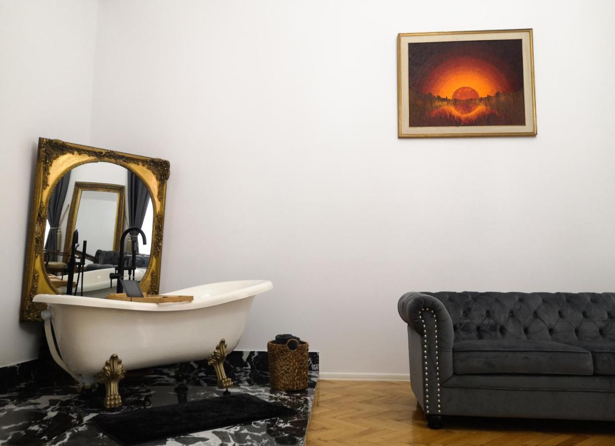 Mansion Josephina Apartment Клуж-Напока Екстериор снимка